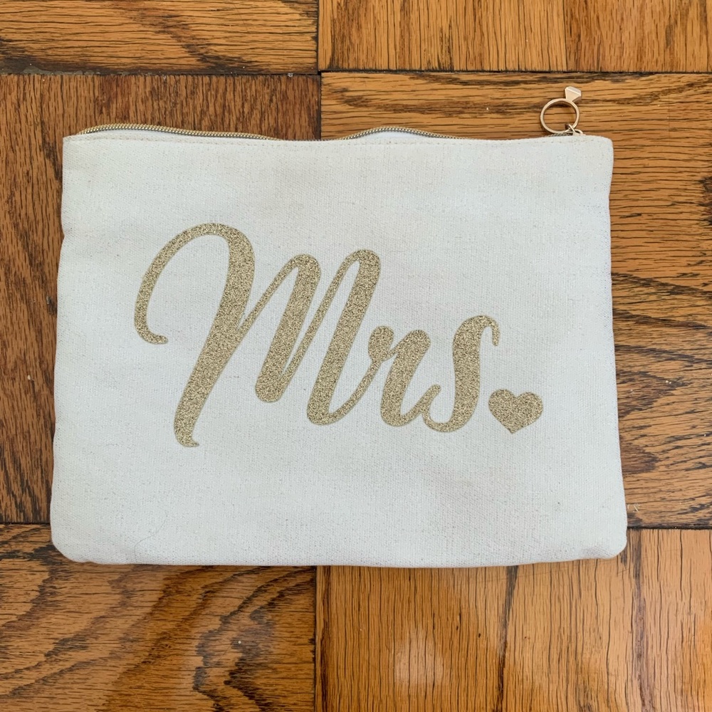 NWOT “Mrs.” Cosmetic Bag